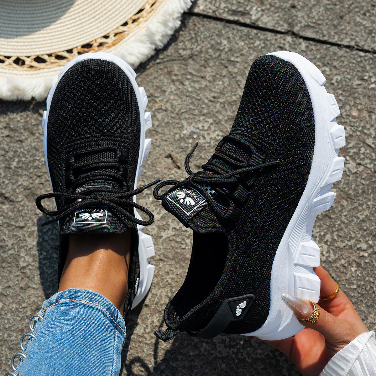 Large Size Cross-Border Women's Shoes 2025 Summer New Women's Sports Shoes Fly Woven Breathable Fashion Mom Shoes Temu Dropshipping