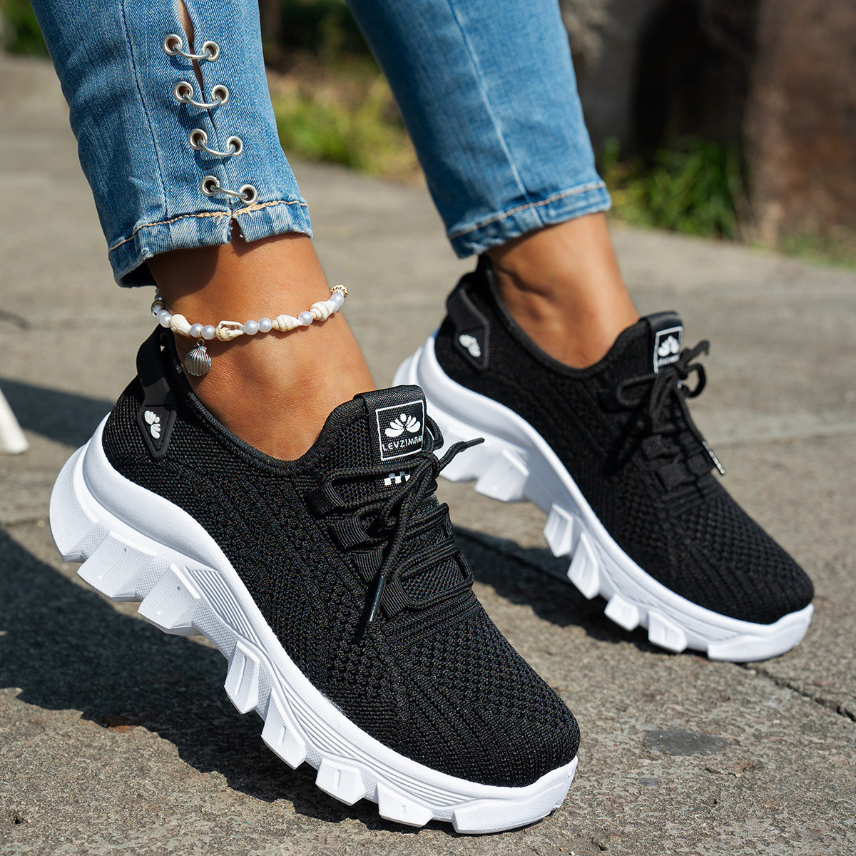 Large Size Cross-Border Women's Shoes 2025 Summer New Women's Sports Shoes Fly Woven Breathable Fashion Mom Shoes Temu Dropshipping